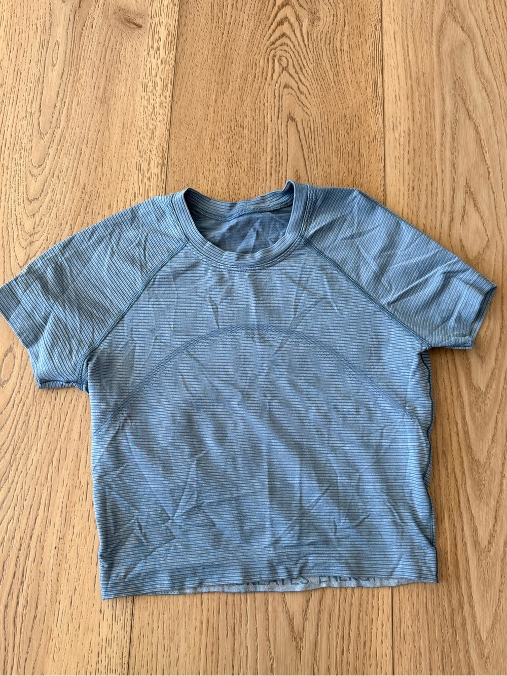 Lululemon crop tee